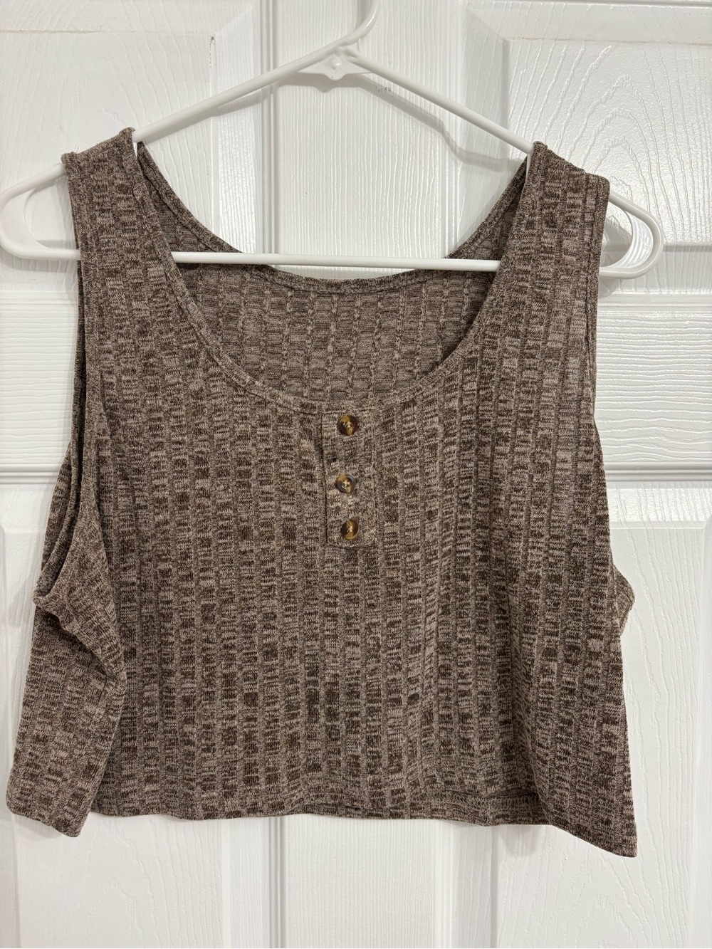 Sleeveless Waffle-Knit Crop Tank Top - Brown